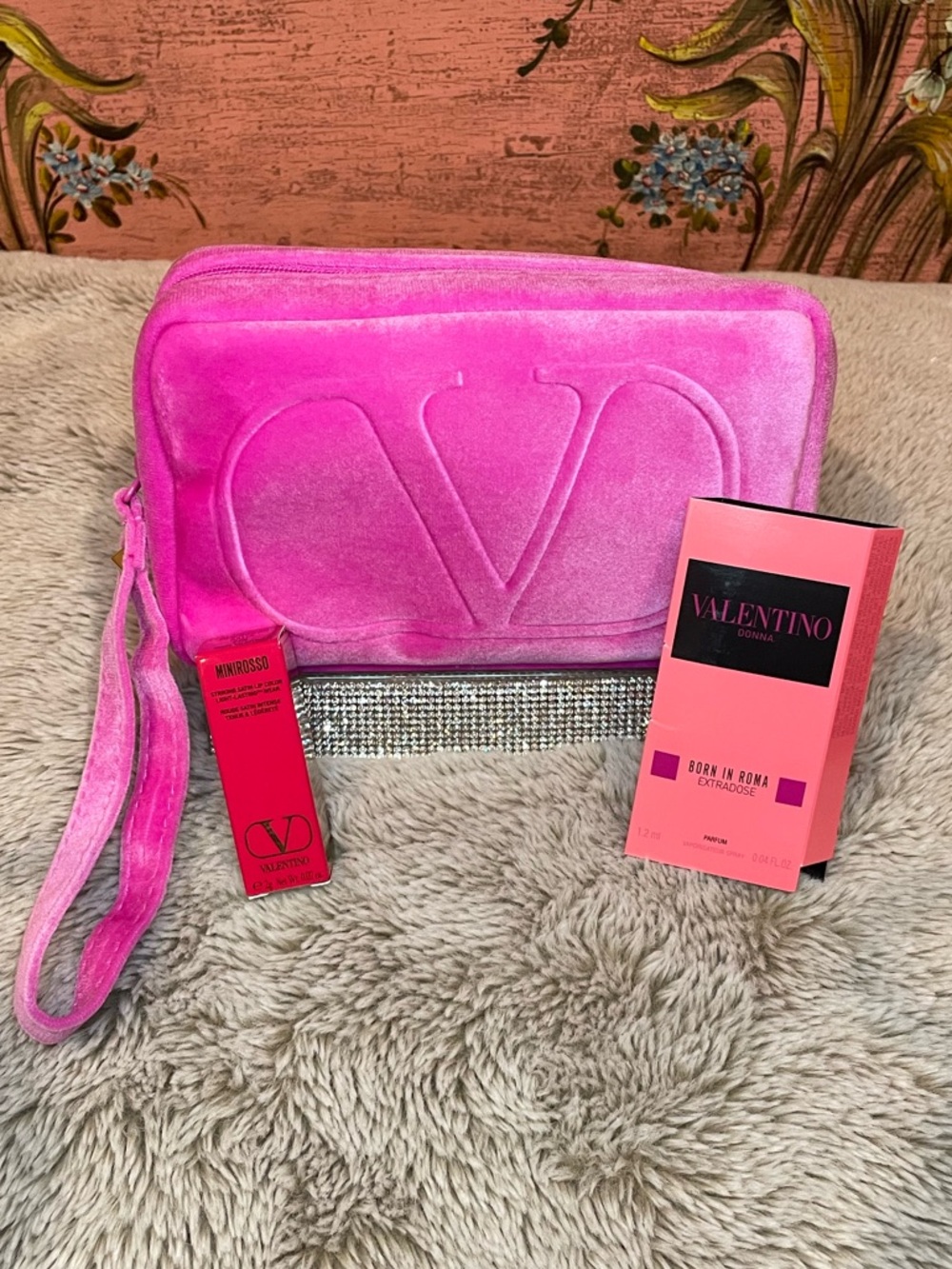 Valentino Pink Cosmetic Bag w/ Minirosso satin 22R and Born in Roma EDP